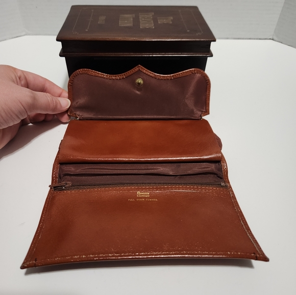 Vintage Princess Gardener Full Grain Cowhide Leather Wallet - Picture 12 of 16